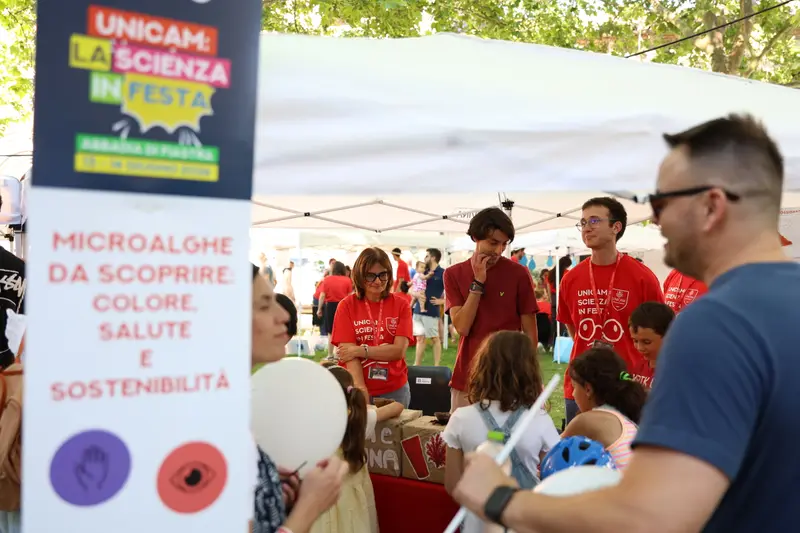 Stand divulgativo sulle microalghe